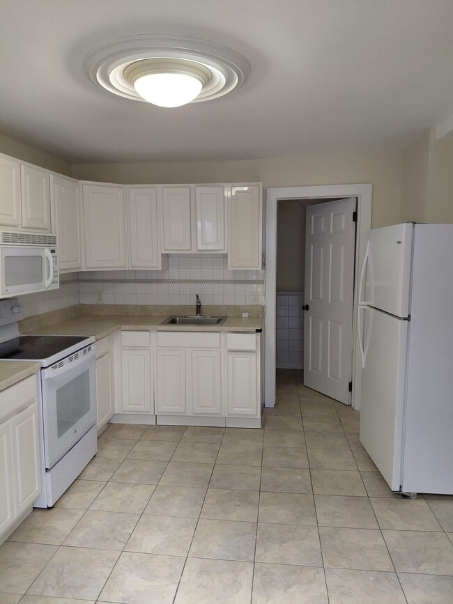 41 Saratoga Ave in Pleasantville, NY - Building Photo - Building Photo