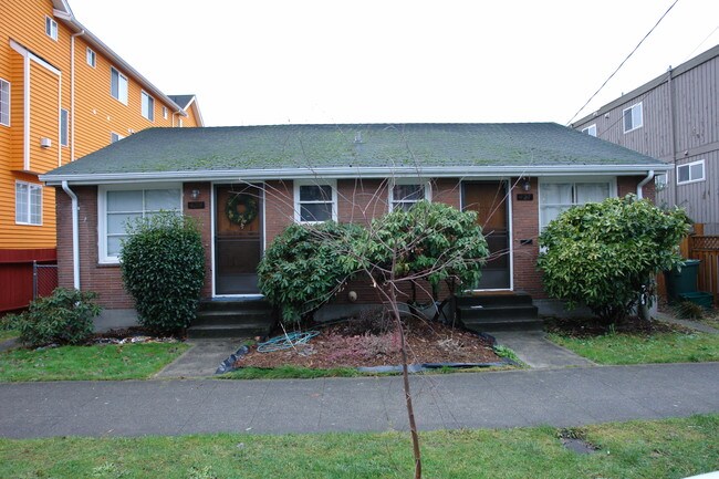 427 NE Ravenna Blvd in Seattle, WA - Foto de edificio - Building Photo