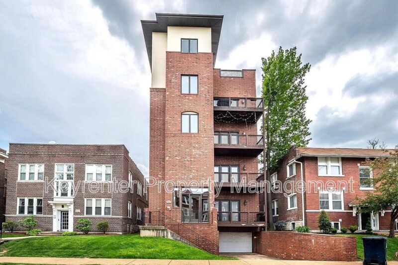 6416 Cates Ave in University City, MO - Building Photo