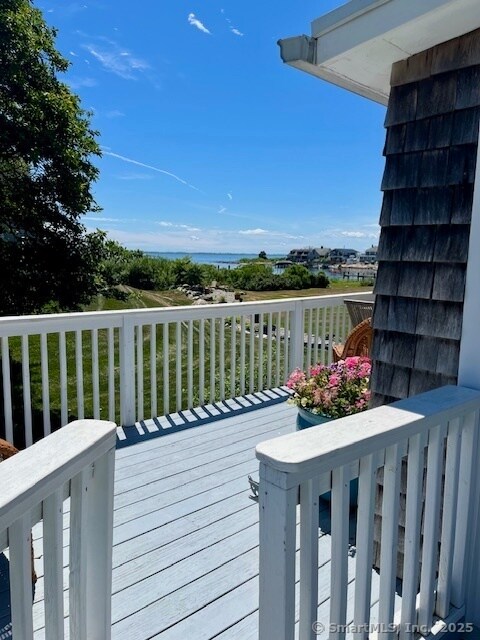 26 Boulder Ave in Stonington, CT - Building Photo - Building Photo