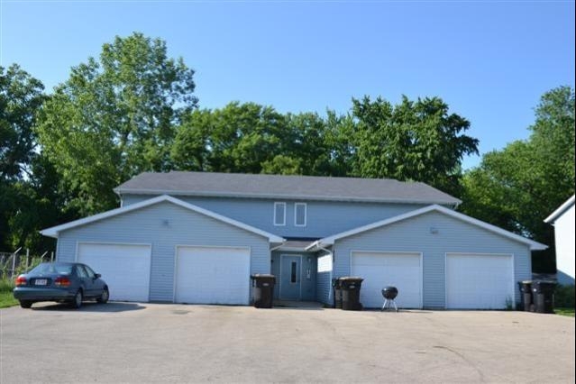 301 Linde St in Deforest, WI - Building Photo