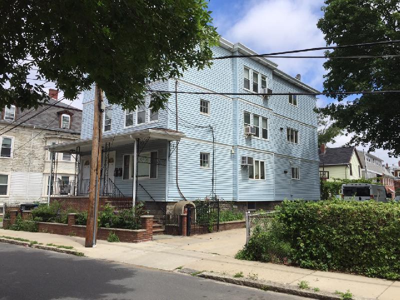 9 Arlington St, Unit 1 in Somerville, MA - Building Photo