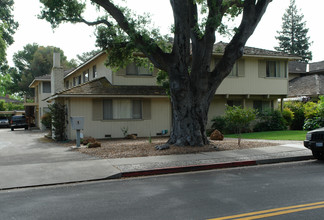 140 Carlton Ave in Los Gatos, CA - Building Photo - Building Photo