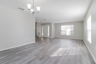 3220 Fairfield Dr in Kissimmee, FL - Building Photo - Building Photo