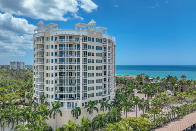 The Beach Residences at Lido Key in Sarasota, FL - Foto de edificio - Building Photo