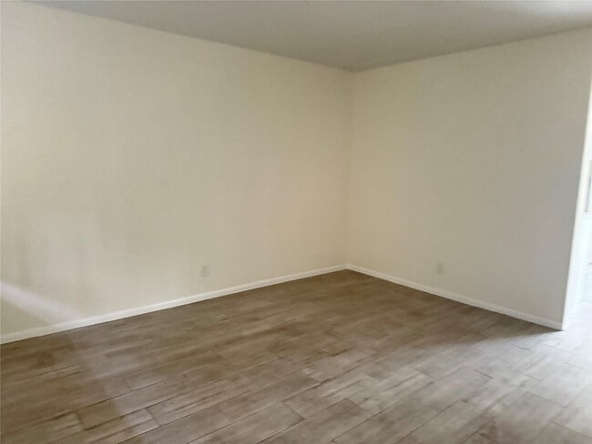 9460 SW 52nd St in Cooper City, FL - Building Photo - Building Photo