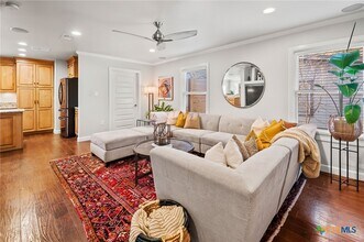 1113 W Oltorf St in Austin, TX - Building Photo - Building Photo