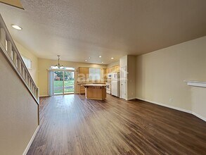 1628 NE 10th Pl in Canby, OR - Building Photo - Building Photo