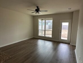 6913 Sulphur Ct in China Spring, TX - Building Photo - Building Photo