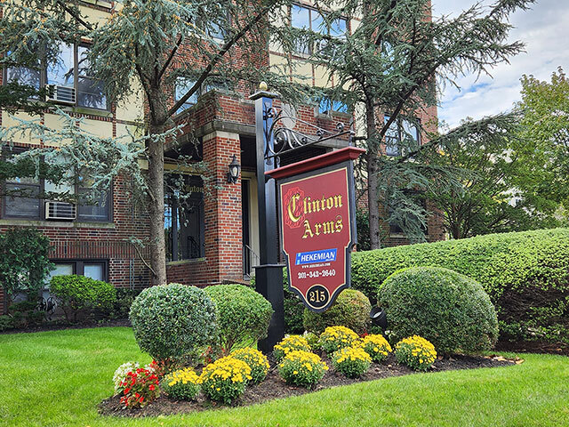 Clinton Arms in Hackensack, NJ - Building Photo