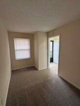 1615 Highland Way in Bowling Green, KY - Building Photo - Building Photo