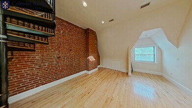 1203 Beacon St, Unit 5 in Brookline, MA - Building Photo - Building Photo