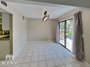 5403 Decatur St in Orlando, FL - Foto de edificio - Building Photo