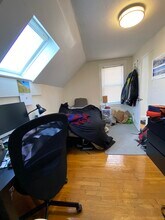 180 Saint Paul St, Unit 4 in Brookline, MA - Foto de edificio - Building Photo