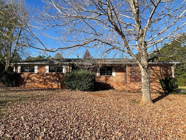 property at 2068 Whitesville Rd