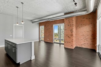 877 S Clark St in Chicago, IL - Building Photo - Building Photo
