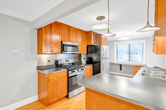 263 Driftwood Ln in Schaumburg, IL - Building Photo - Building Photo