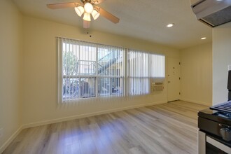 1840 Garfield Pl in Los Angeles, CA - Foto de edificio - Building Photo