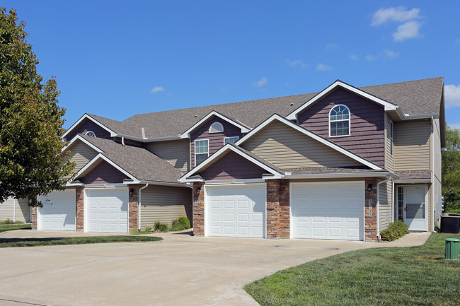 Townhomes of Oak Valley in Platte City, MO - Foto de edificio - Building Photo