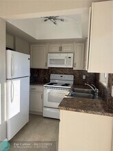 2170 NE 44th St in Lighthouse Point, FL - Building Photo - Building Photo