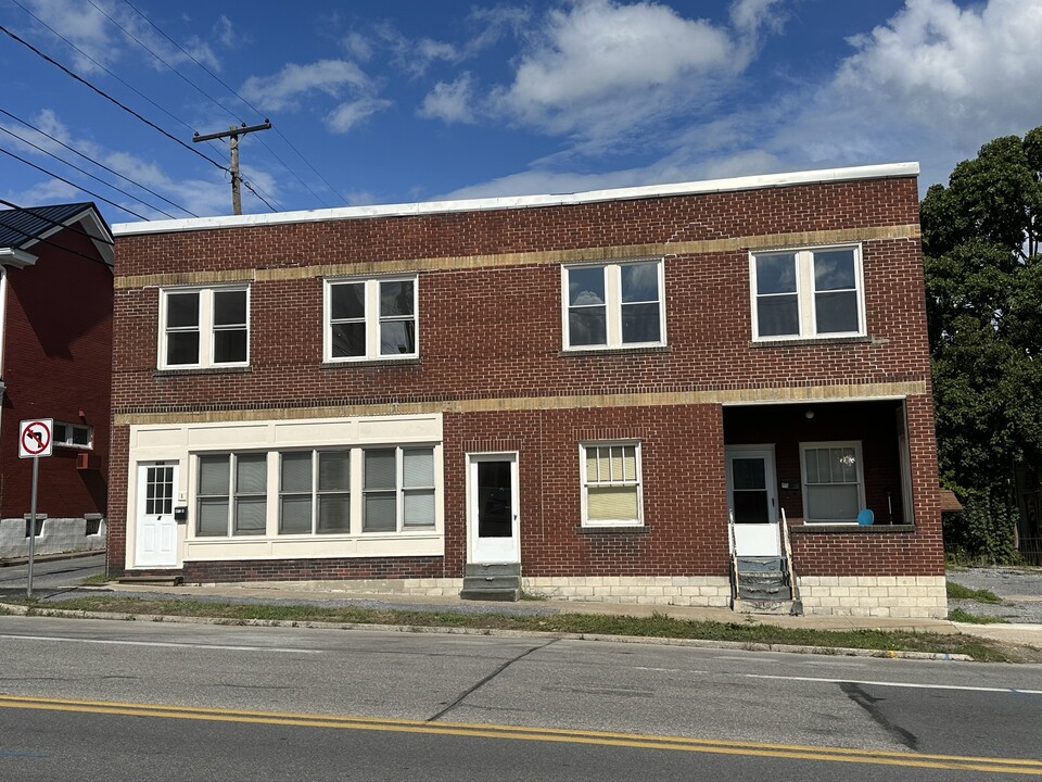 408 Penn St, Unit 4 in Hollidaysburg, PA - Foto de edificio