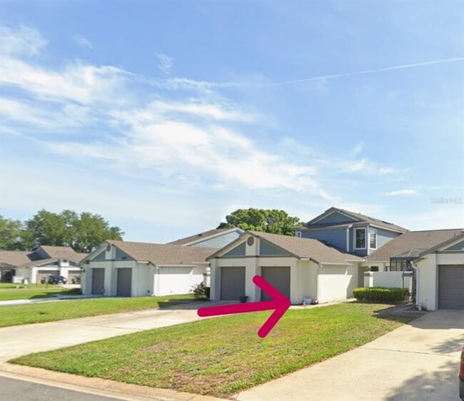 property at 147 Lakepointe Cir