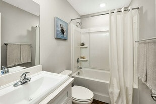 Pointe Villas Brunswick in Brunswick, GA - Building Photo