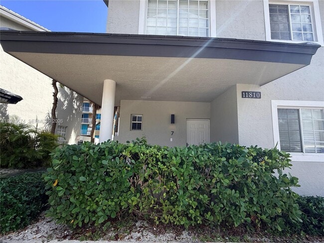 11810 NE 19th Dr in North Miami, FL - Building Photo - Building Photo