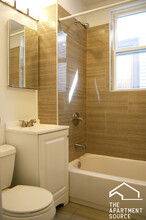 2649 N Wayne Ave, Unit 2F in Chicago, IL - Building Photo - Building Photo