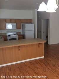 2205 Jakob Ave photo'