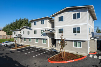 The Edge Apartments in Edgewood, WA - Foto de edificio - Building Photo