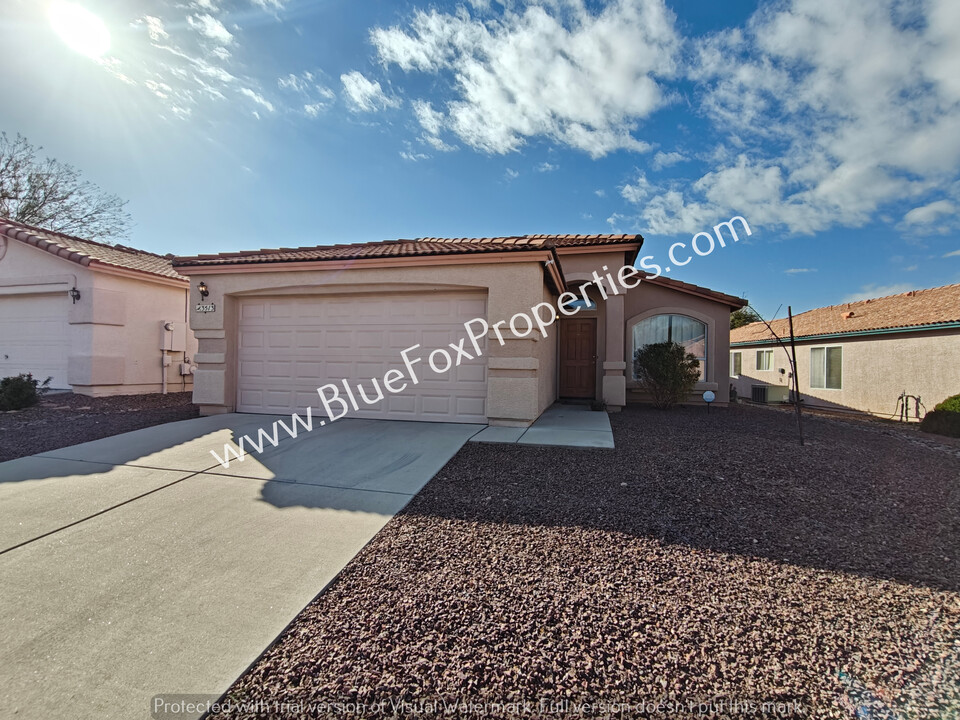 3513 W Camino De Urania in Tucson, AZ - Building Photo