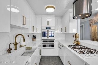 28 Riverside Ave in Red Bank, NJ - Building Photo - Building Photo