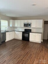 4959 Hillsboro Ave in Charlotte, NC - Building Photo - Building Photo