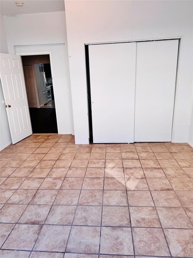 121 Linden St in Yonkers, NY - Building Photo - Building Photo