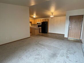 Patriot Estates in Menasha, WI - Building Photo - Building Photo