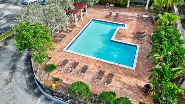 property at 10431 N Kendall Dr