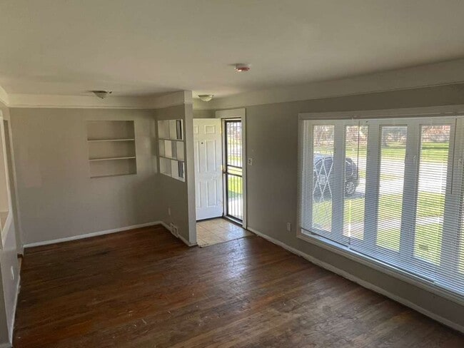 16896 Salem in Detroit, MI - Building Photo - Building Photo