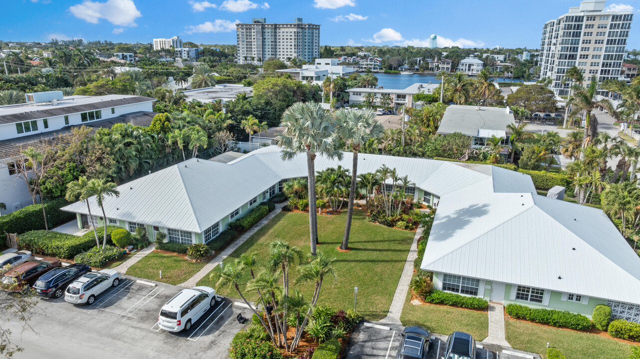 410 Venetian Dr in Delray Beach, FL - Building Photo