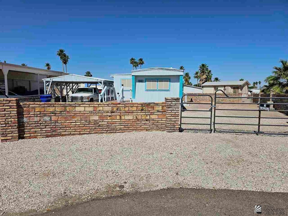 11530 S Sheila Ave in Yuma, AZ - Building Photo