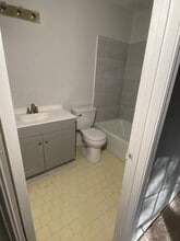 5140 Highpoint Rd in Union City, GA - Building Photo - Building Photo