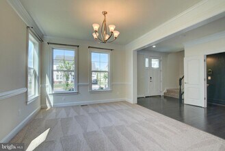 23685 Kilkerran Dr in Aldie, VA - Building Photo - Building Photo