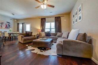 6616 Rutherford Rd in Plano, TX - Foto de edificio - Building Photo