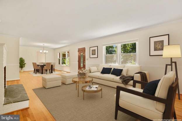 10710 Rosehaven St in Fairfax, VA - Foto de edificio - Building Photo