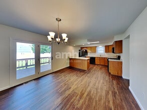 388 Shamrock Ln in Newark, OH - Building Photo - Building Photo