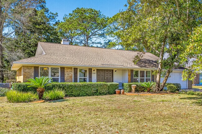 1140 Troon Dr E in Niceville, FL - Building Photo - Building Photo