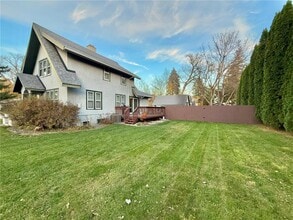 1201 6th St SW in Willmar, MN - Foto de edificio - Building Photo