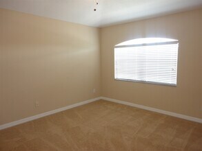 18110 Birdwater Dr in Tampa, FL - Building Photo - Building Photo