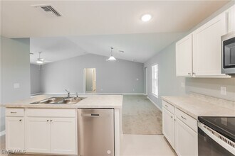 2915 66th St W in Lehigh Acres, FL - Building Photo - Building Photo