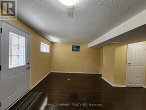 19 Salvage St in Ajax, ON - Building Photo - Building Photo